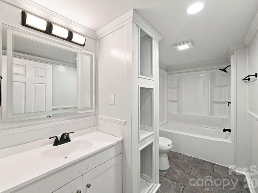 3250 Ole Country Lane, Claremont, NC 28610.  MLS# CAR4410704, YatesRealty ID 41322. 