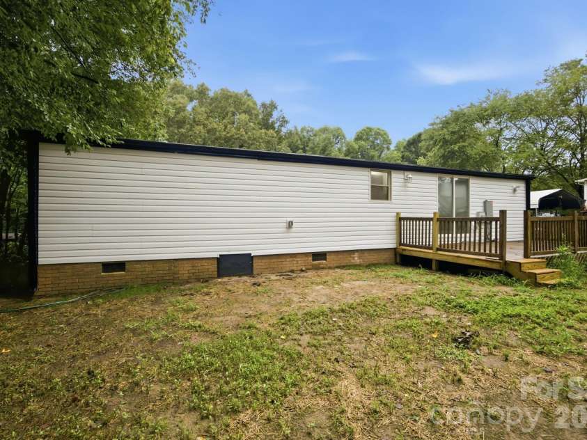 3250 Ole Country Lane, Claremont, NC 28610.  MLS# CAR4410704, YatesRealty ID 41322. 