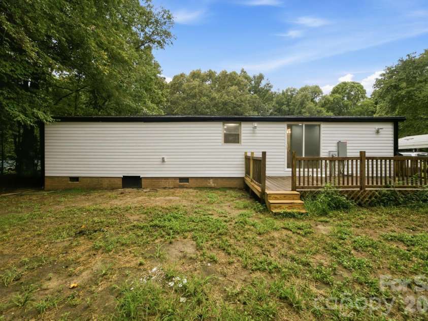 3250 Ole Country Lane, Claremont, NC 28610.  MLS# CAR4410704, YatesRealty ID 41322. 