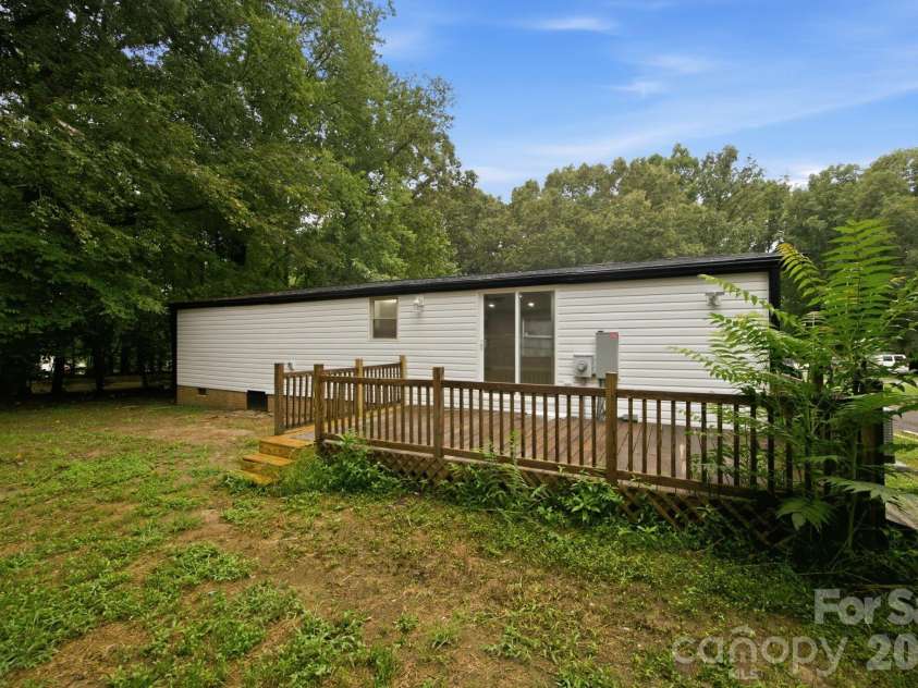 3250 Ole Country Lane, Claremont, NC 28610.  MLS# CAR4410704, YatesRealty ID 41322. 