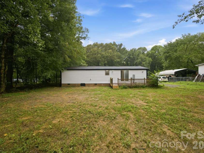 3250 Ole Country Lane, Claremont, NC 28610.  MLS# CAR4410704, YatesRealty ID 41322. 
