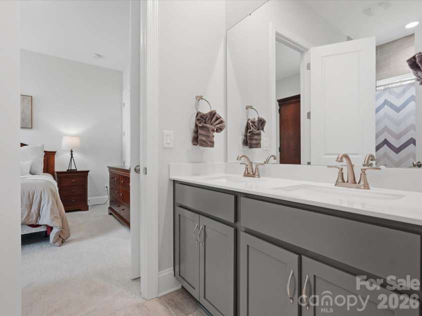 574 Shepherd Lane, Clover, SC 29710.  MLS# CAR4407603, YatesRealty ID 41324. 