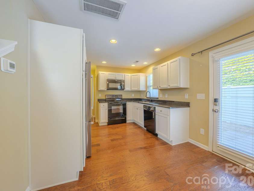 19 Barnett Shoals Drive, Weaverville, NC 28787.  MLS# CAR4410988, YatesRealty ID 41326. 