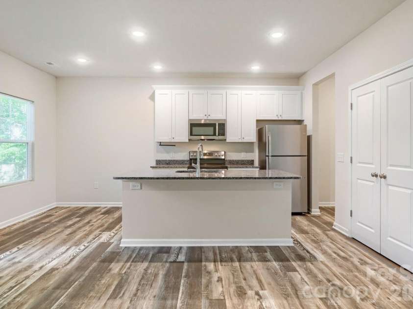 436 Mclelland Avenue, Mooresville, NC 28115.  MLS# CAR4410158, YatesRealty ID 41327. Kitchen
