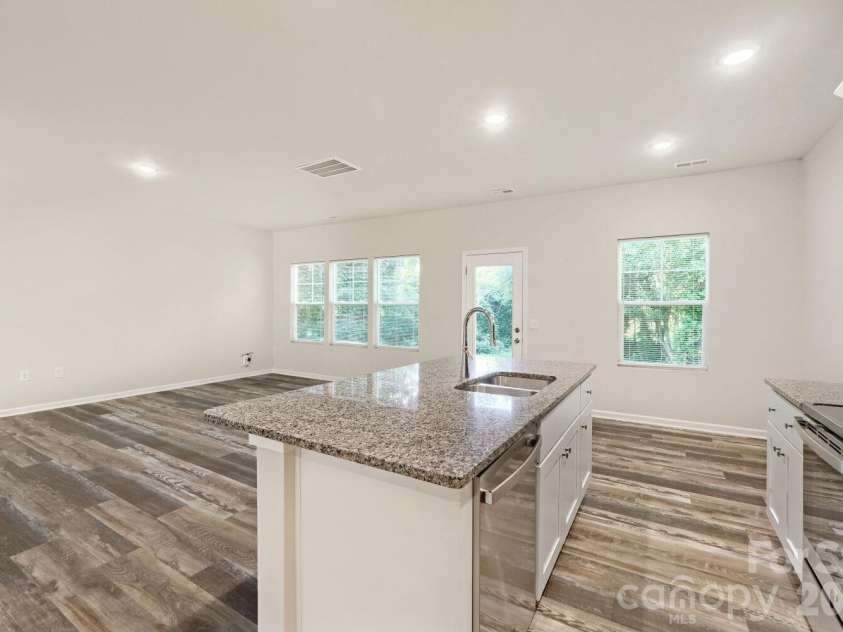 436 Mclelland Avenue, Mooresville, NC 28115.  MLS# CAR4410158, YatesRealty ID 41327. Kitchen