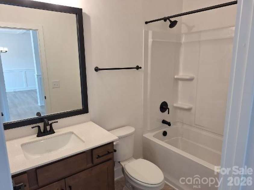 5028 Cardiff Court, Catawba, NC 28609.  MLS# CAR4411255, YatesRealty ID 41328. Bathroom #2
