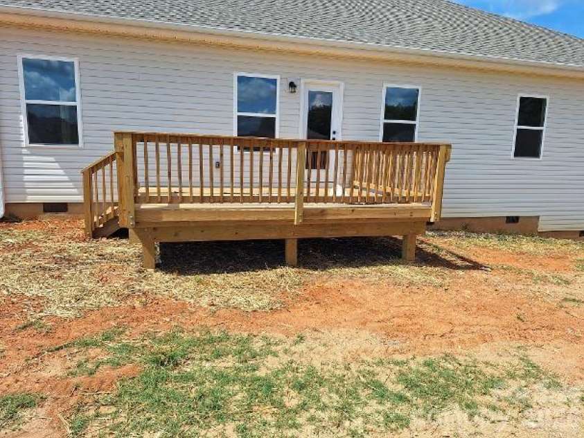 5028 Cardiff Court, Catawba, NC 28609.  MLS# CAR4411255, YatesRealty ID 41328. Deck
