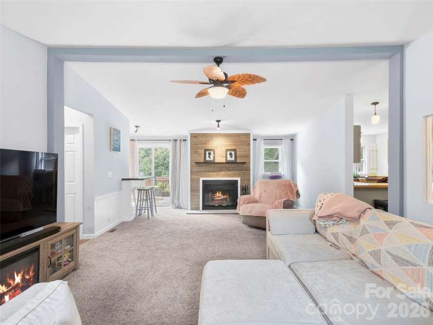32 Reeves Road, Leicester, NC 28748.  MLS# CAR4407288, YatesRealty ID 41329. 