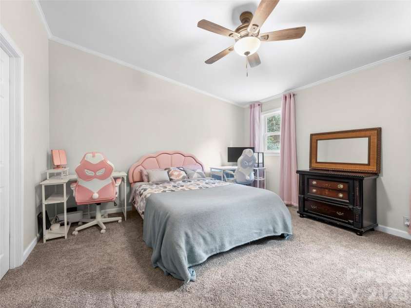 32 Reeves Road, Leicester, NC 28748.  MLS# CAR4407288, YatesRealty ID 41329. Primary suite
