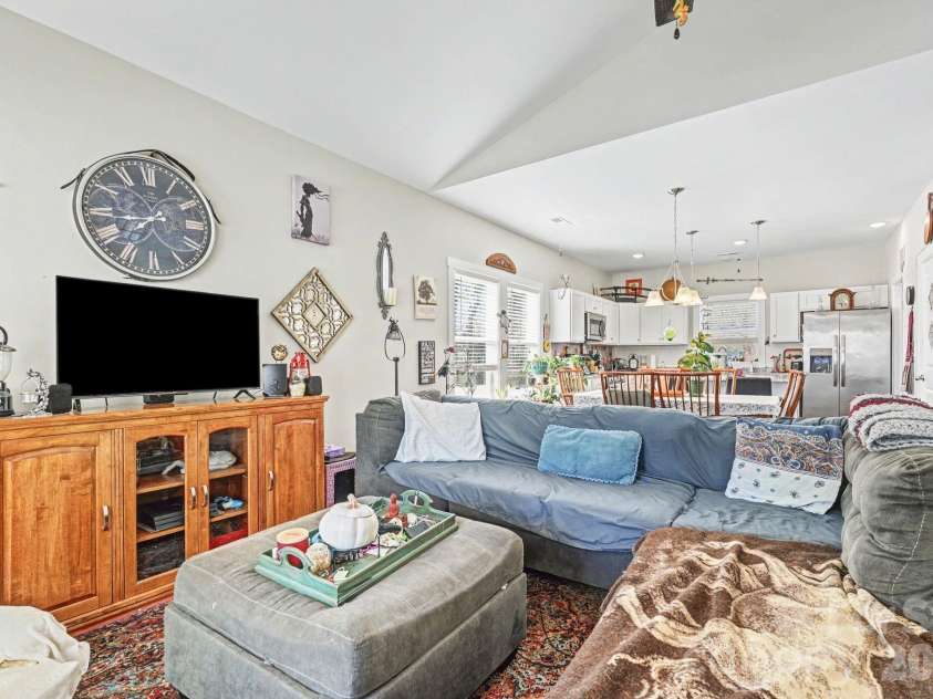 215 James Street, Lexington, NC 27295.  MLS# CAR4344993, YatesRealty ID 4133. 