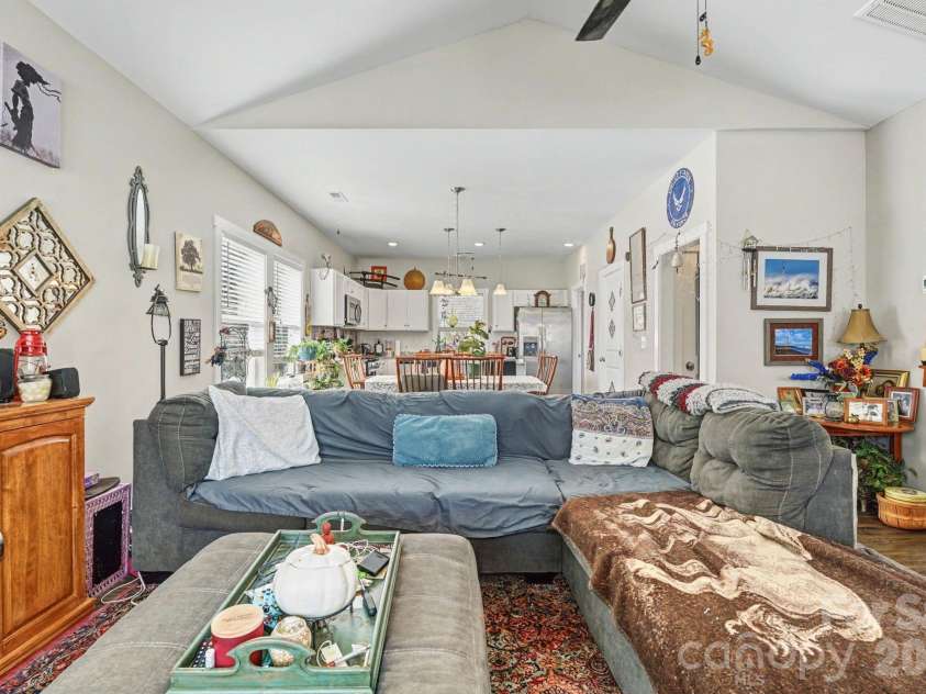 215 James Street, Lexington, NC 27295.  MLS# CAR4344993, YatesRealty ID 4133. 