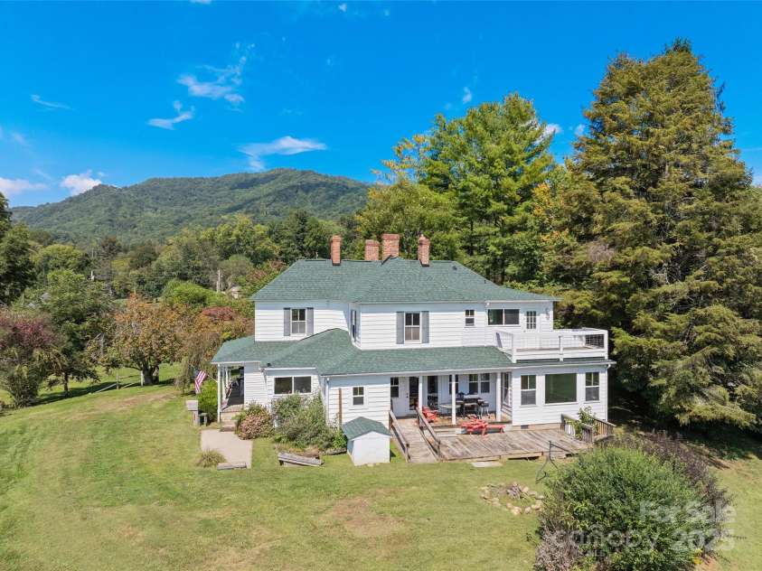 4912 Pigeon Road, Waynesville, NC 28786.  MLS# CAR4206700, YatesRealty ID 4133. 