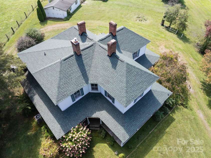4912 Pigeon Road, Waynesville, NC 28786.  MLS# CAR4206700, YatesRealty ID 4133. 