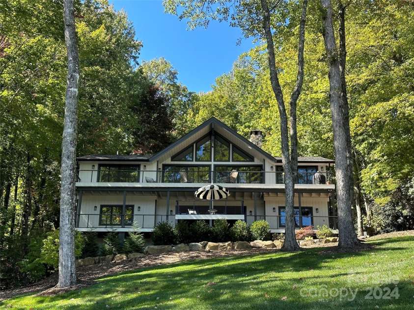843 North Club Boulevard, Lake Toxaway, NC 28747.  MLS# CAR4113943, YatesRealty ID 4133. 