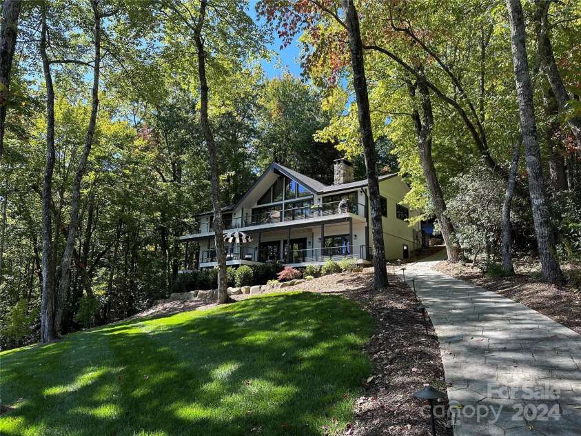 843 North Club Boulevard, Lake Toxaway, NC 28747.  MLS# CAR4113943, YatesRealty ID 4133. 
