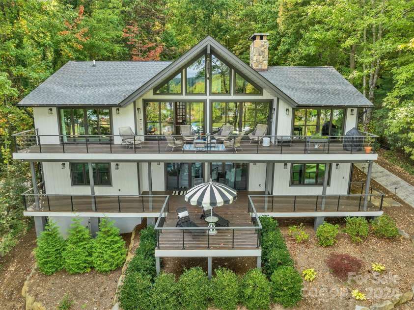843 North Club Boulevard, Lake Toxaway, NC 28747.  MLS# CAR4113943, YatesRealty ID 4133. 