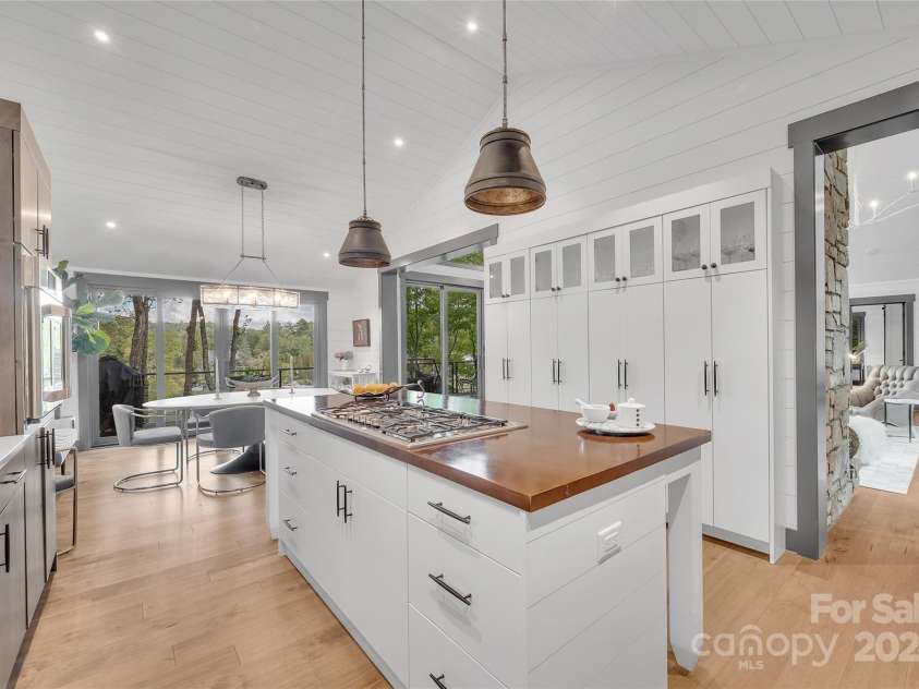 843 North Club Boulevard, Lake Toxaway, NC 28747.  MLS# CAR4113943, YatesRealty ID 4133. 