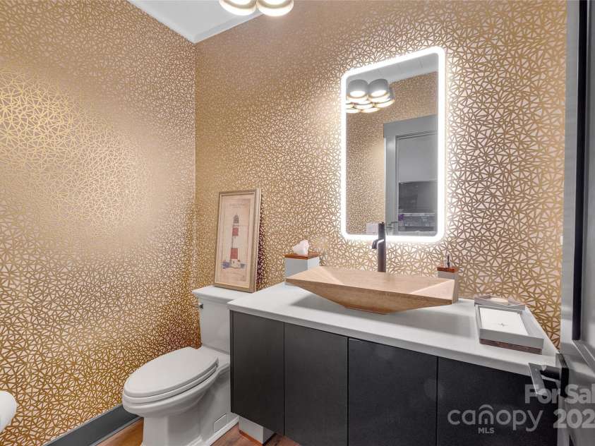 843 North Club Boulevard, Lake Toxaway, NC 28747.  MLS# CAR4113943, YatesRealty ID 4133. 