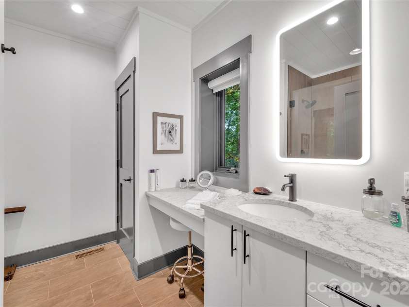 843 North Club Boulevard, Lake Toxaway, NC 28747.  MLS# CAR4113943, YatesRealty ID 4133. 