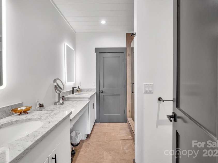 843 North Club Boulevard, Lake Toxaway, NC 28747.  MLS# CAR4113943, YatesRealty ID 4133. 