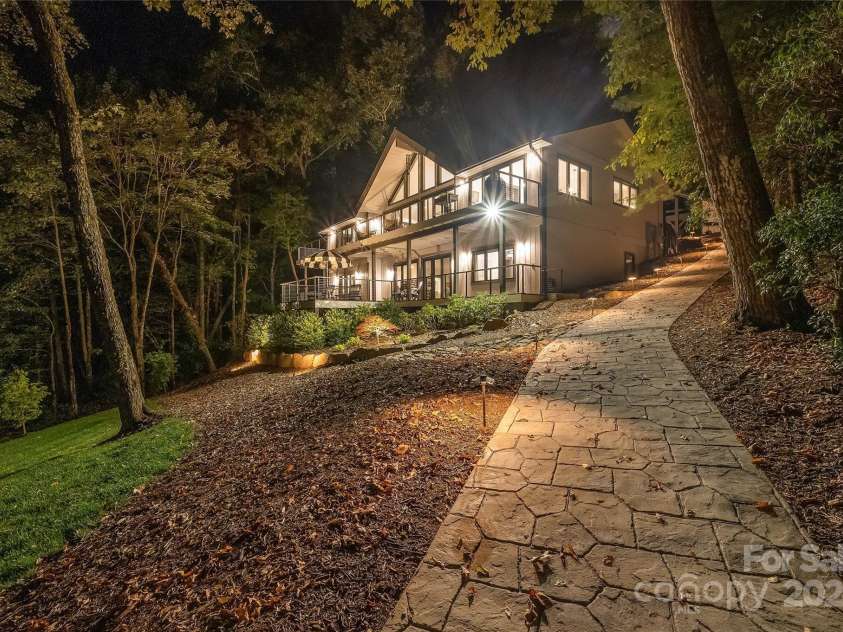 843 North Club Boulevard, Lake Toxaway, NC 28747.  MLS# CAR4113943, YatesRealty ID 4133. 