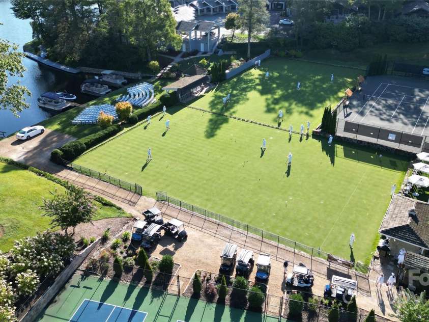 843 North Club Boulevard, Lake Toxaway, NC 28747.  MLS# CAR4113943, YatesRealty ID 4133. 