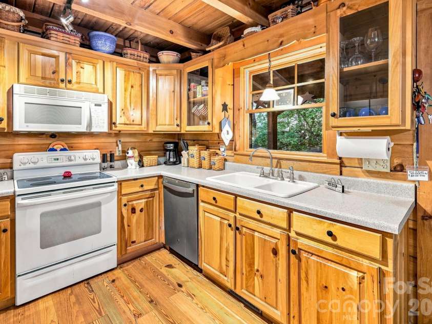 450 Starling Road, Lake Lure, NC 28746.  MLS# CAR4410203, YatesRealty ID 41330. 