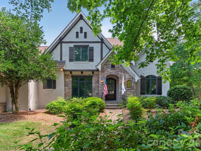 3003 Ocaso Court, Matthews, NC 28104.  MLS# CAR4401210, YatesRealty ID 41331. 