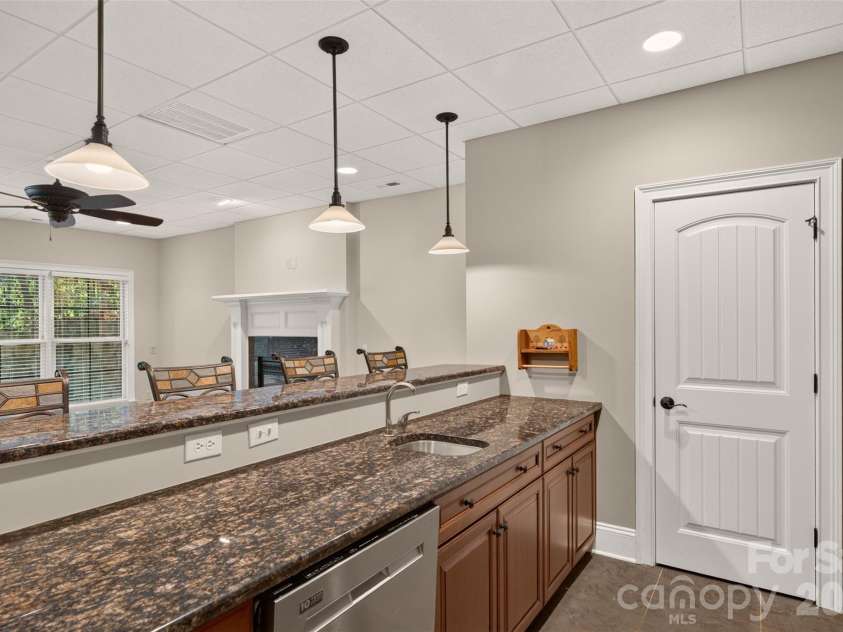 3003 Ocaso Court, Matthews, NC 28104.  MLS# CAR4401210, YatesRealty ID 41331. 