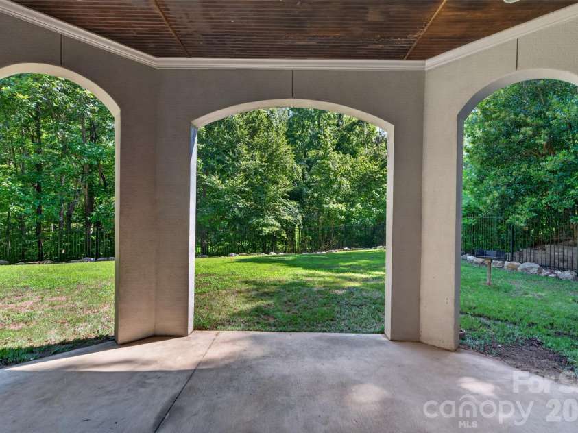 3003 Ocaso Court, Matthews, NC 28104.  MLS# CAR4401210, YatesRealty ID 41331. 