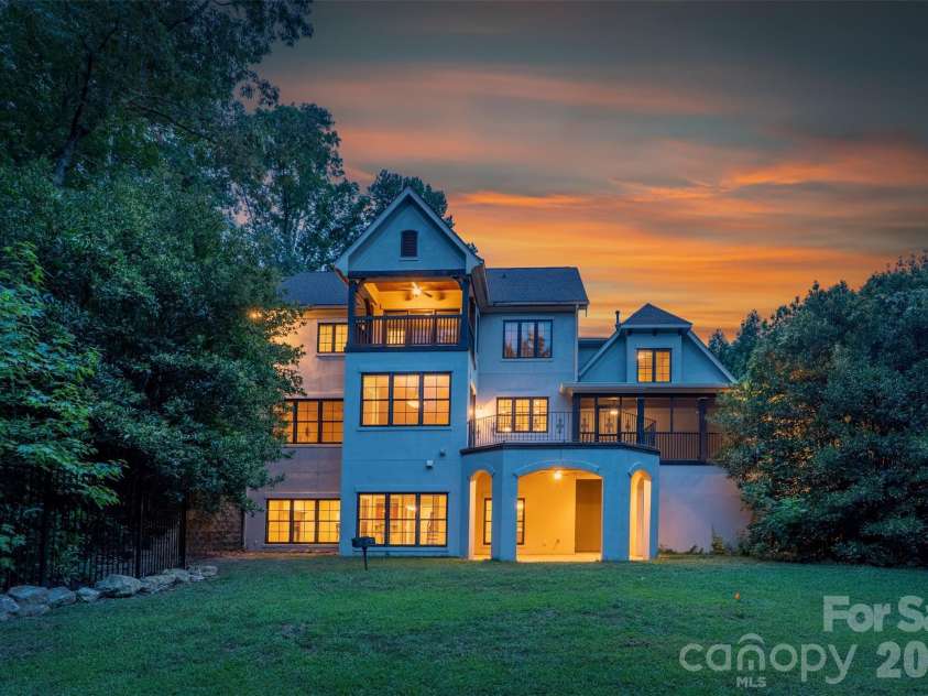 3003 Ocaso Court, Matthews, NC 28104.  MLS# CAR4401210, YatesRealty ID 41331. 