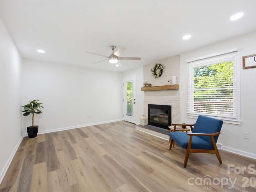 1403 Georgia Avenue, Monroe, NC 28112.  MLS# CAR4410762, YatesRealty ID 41332. Family Room
