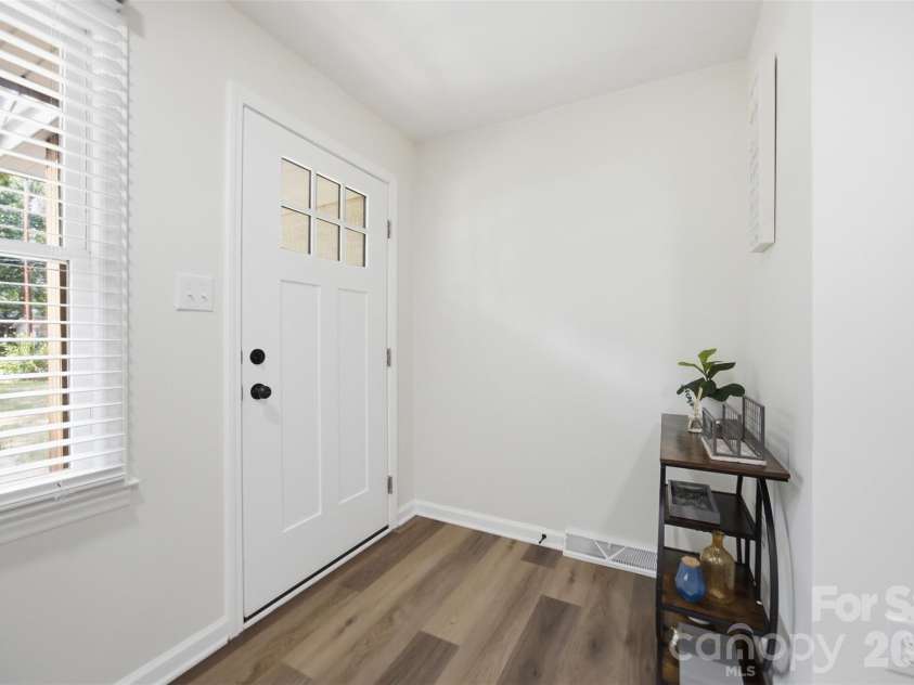 1403 Georgia Avenue, Monroe, NC 28112.  MLS# CAR4410762, YatesRealty ID 41332. Foyer