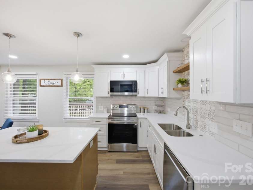 1403 Georgia Avenue, Monroe, NC 28112.  MLS# CAR4410762, YatesRealty ID 41332. Kitchen