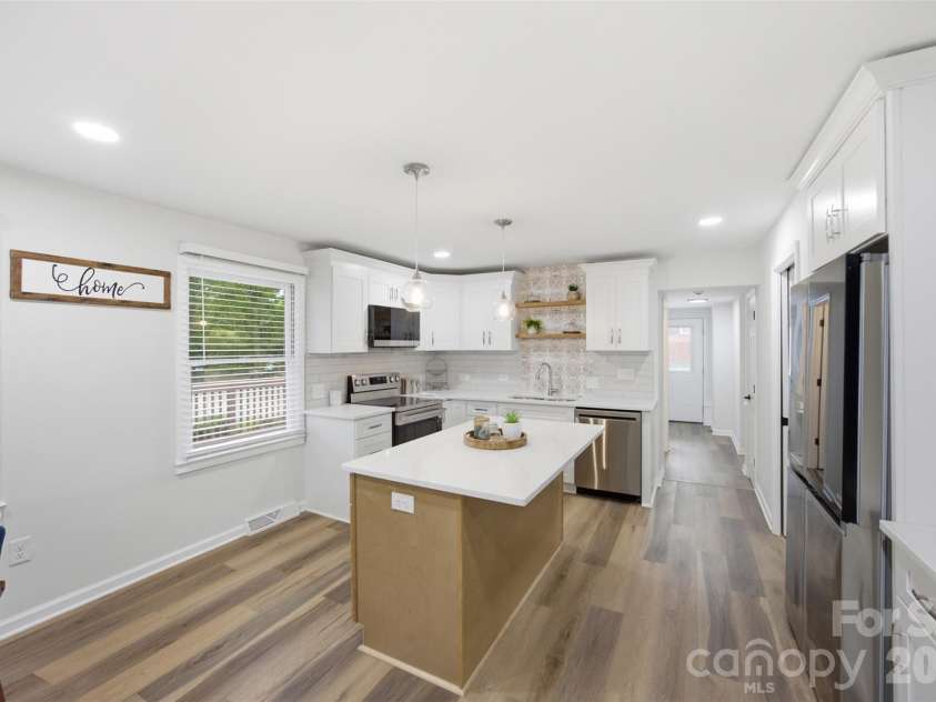 1403 Georgia Avenue, Monroe, NC 28112.  MLS# CAR4410762, YatesRealty ID 41332. Kitchen