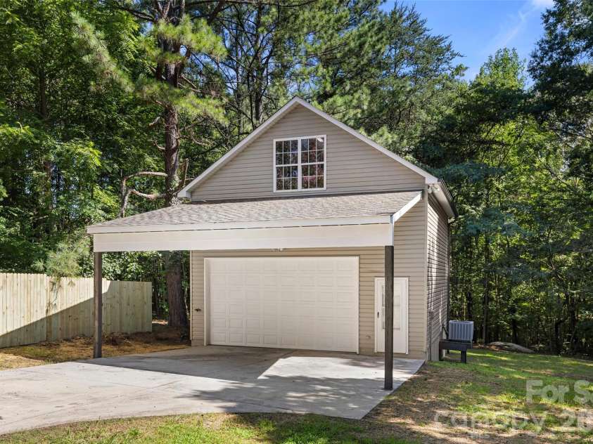 1524 Park Avenue, Salisbury, NC 28146.  MLS# CAR4409806, YatesRealty ID 41334. 
