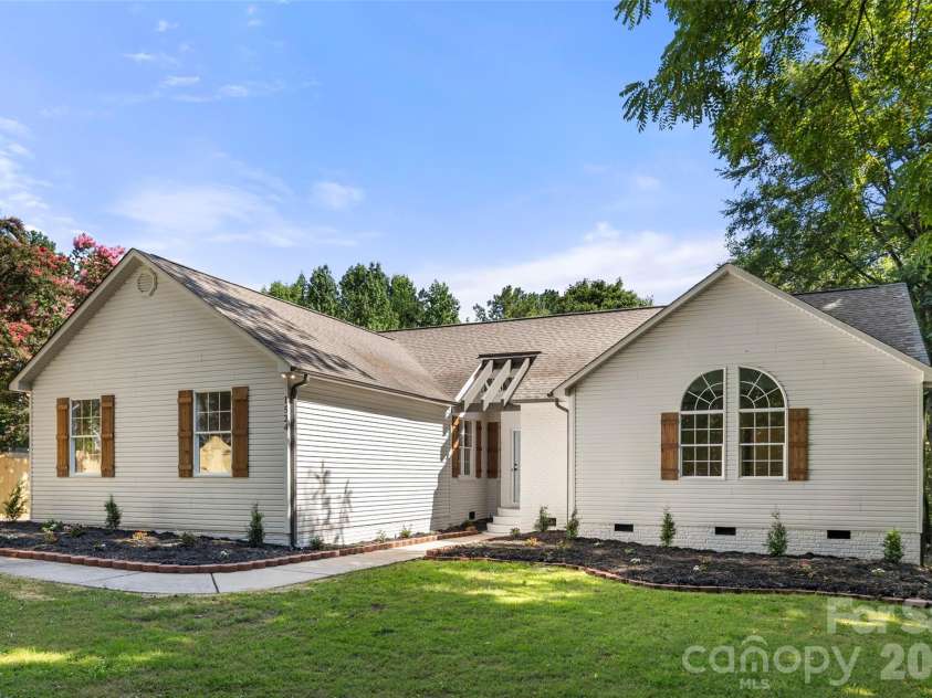 1524 Park Avenue, Salisbury, NC 28146.  MLS# CAR4409806, YatesRealty ID 41334. 