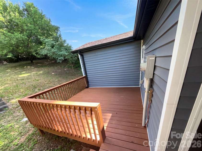 915 Kenham Place, Lenoir, NC 28645.  MLS# CAR4409318, YatesRealty ID 41336. 