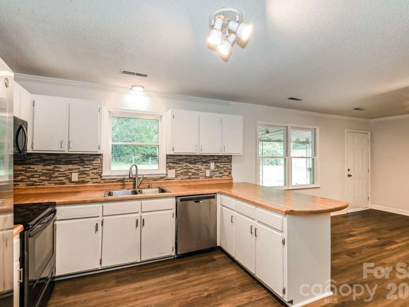 320 Aqua Drive, Forest City, NC 28043.  MLS# CAR4409702, YatesRealty ID 41337. 