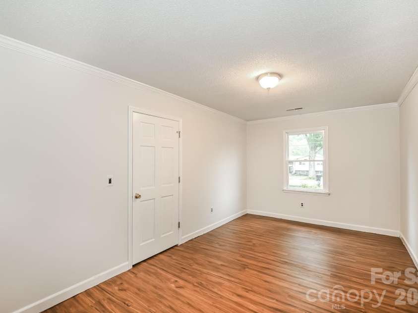 320 Aqua Drive, Forest City, NC 28043.  MLS# CAR4409702, YatesRealty ID 41337. 