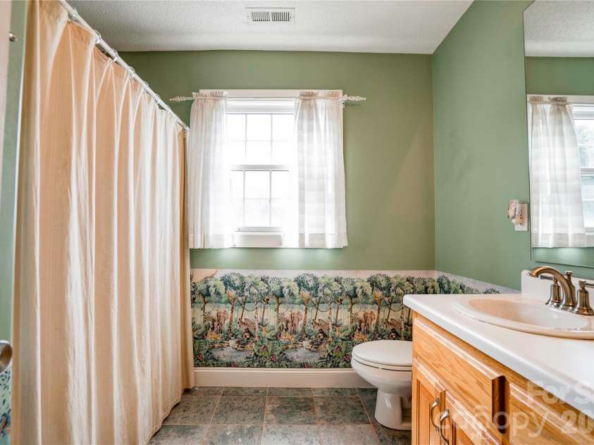 2424 Olan Drive, Shelby, NC 28152.  MLS# CAR4395508, YatesRealty ID 41339. Bathroom 2