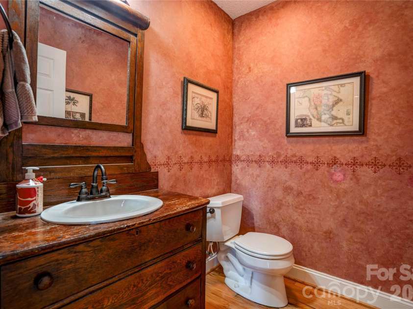 2424 Olan Drive, Shelby, NC 28152.  MLS# CAR4395508, YatesRealty ID 41339. Half Bath