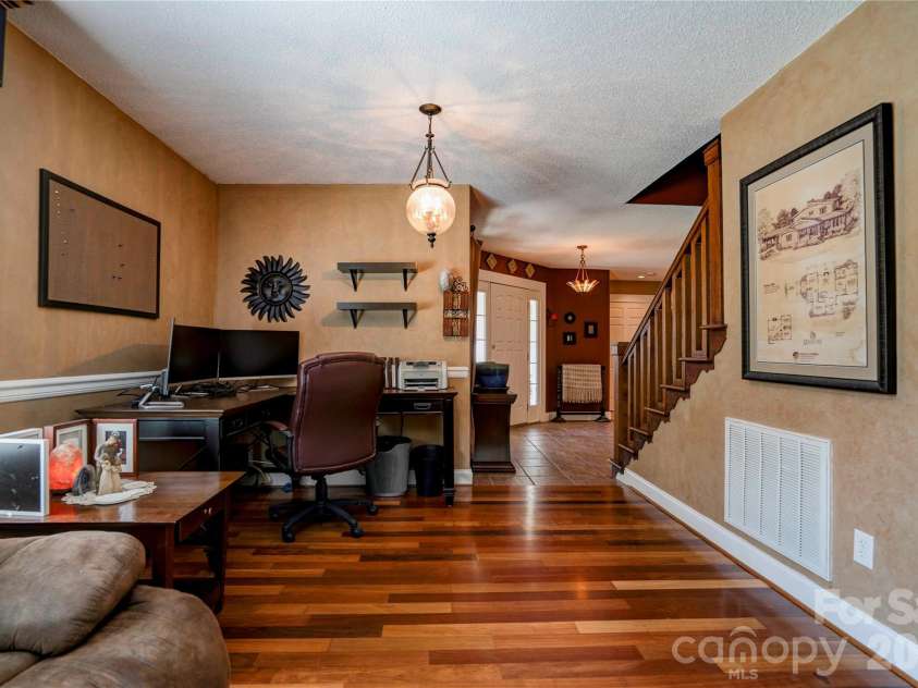 2424 Olan Drive, Shelby, NC 28152.  MLS# CAR4395508, YatesRealty ID 41339. Living Room