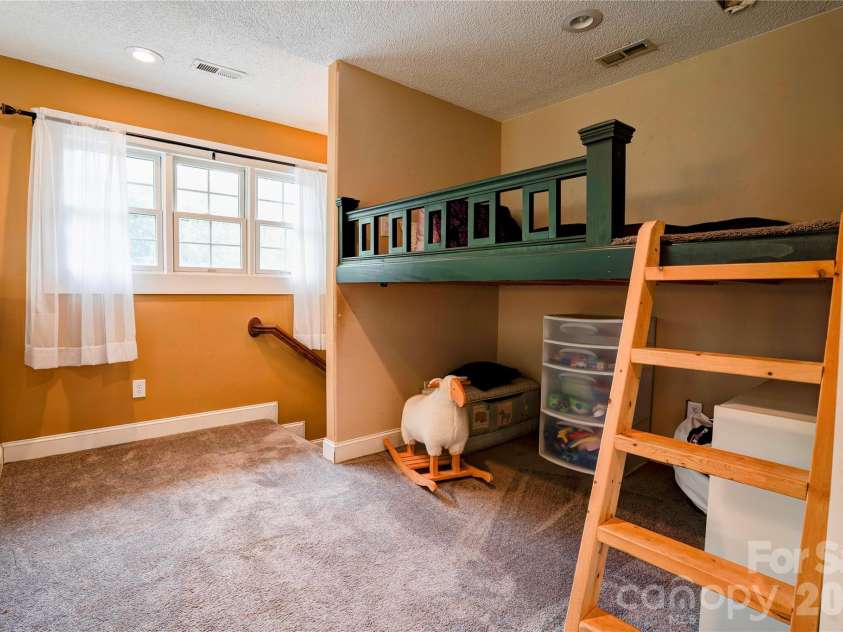 2424 Olan Drive, Shelby, NC 28152.  MLS# CAR4395508, YatesRealty ID 41339. Loft