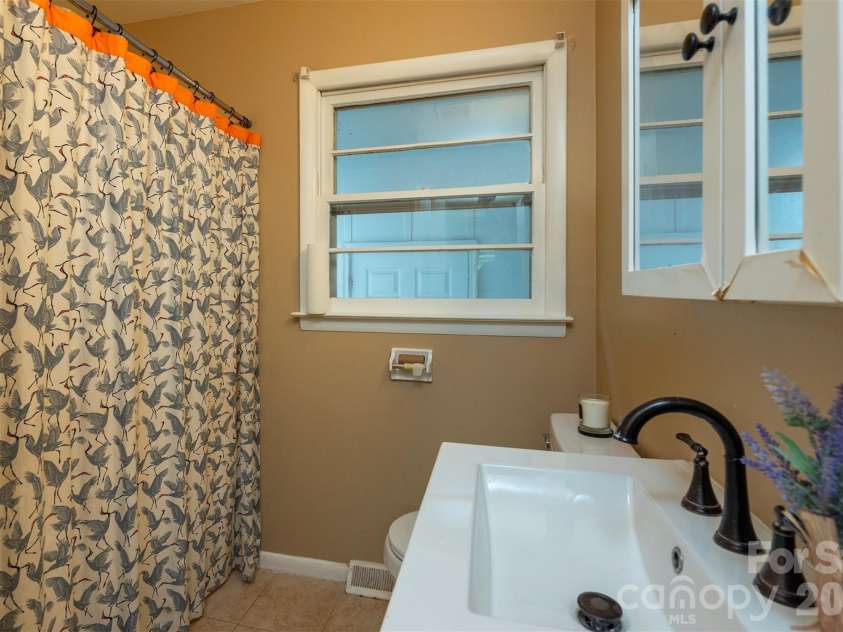 732 Fairview Road, Asheville, NC 28803.  MLS# CAR4407474, YatesRealty ID 41340. 