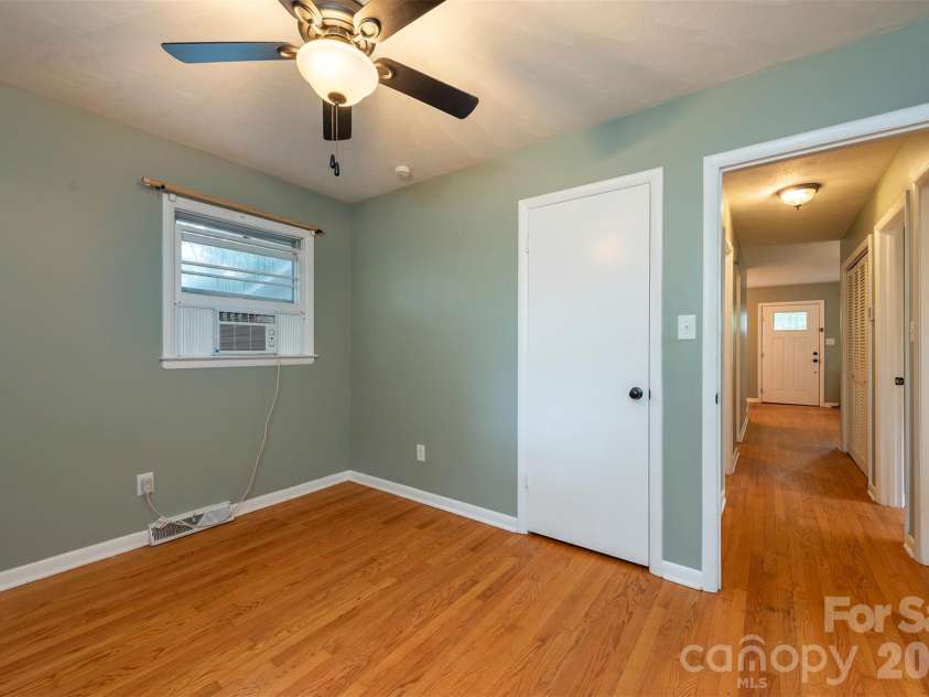 732 Fairview Road, Asheville, NC 28803.  MLS# CAR4407474, YatesRealty ID 41340. 