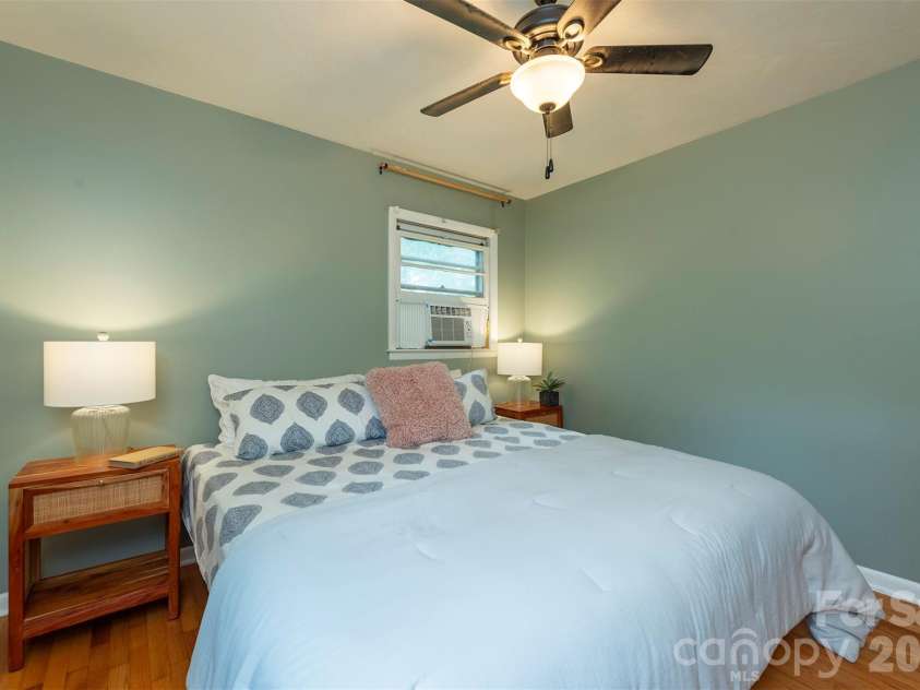 732 Fairview Road, Asheville, NC 28803.  MLS# CAR4407474, YatesRealty ID 41340. 