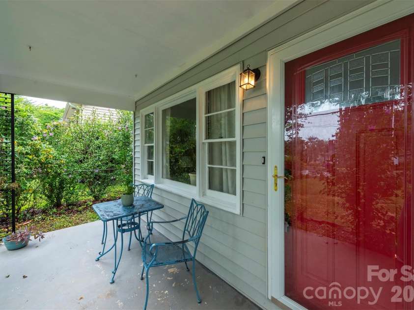 732 Fairview Road, Asheville, NC 28803.  MLS# CAR4407474, YatesRealty ID 41340. 
