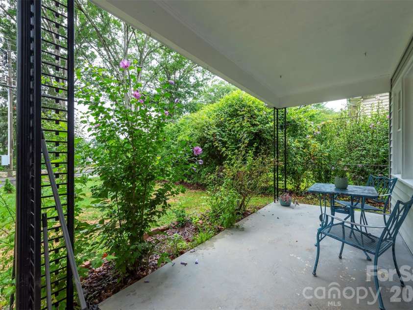 732 Fairview Road, Asheville, NC 28803.  MLS# CAR4407474, YatesRealty ID 41340. 