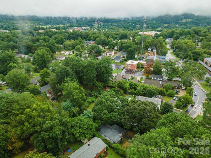732 Fairview Road, Asheville, NC 28803.  MLS# CAR4407474, YatesRealty ID 41340. 